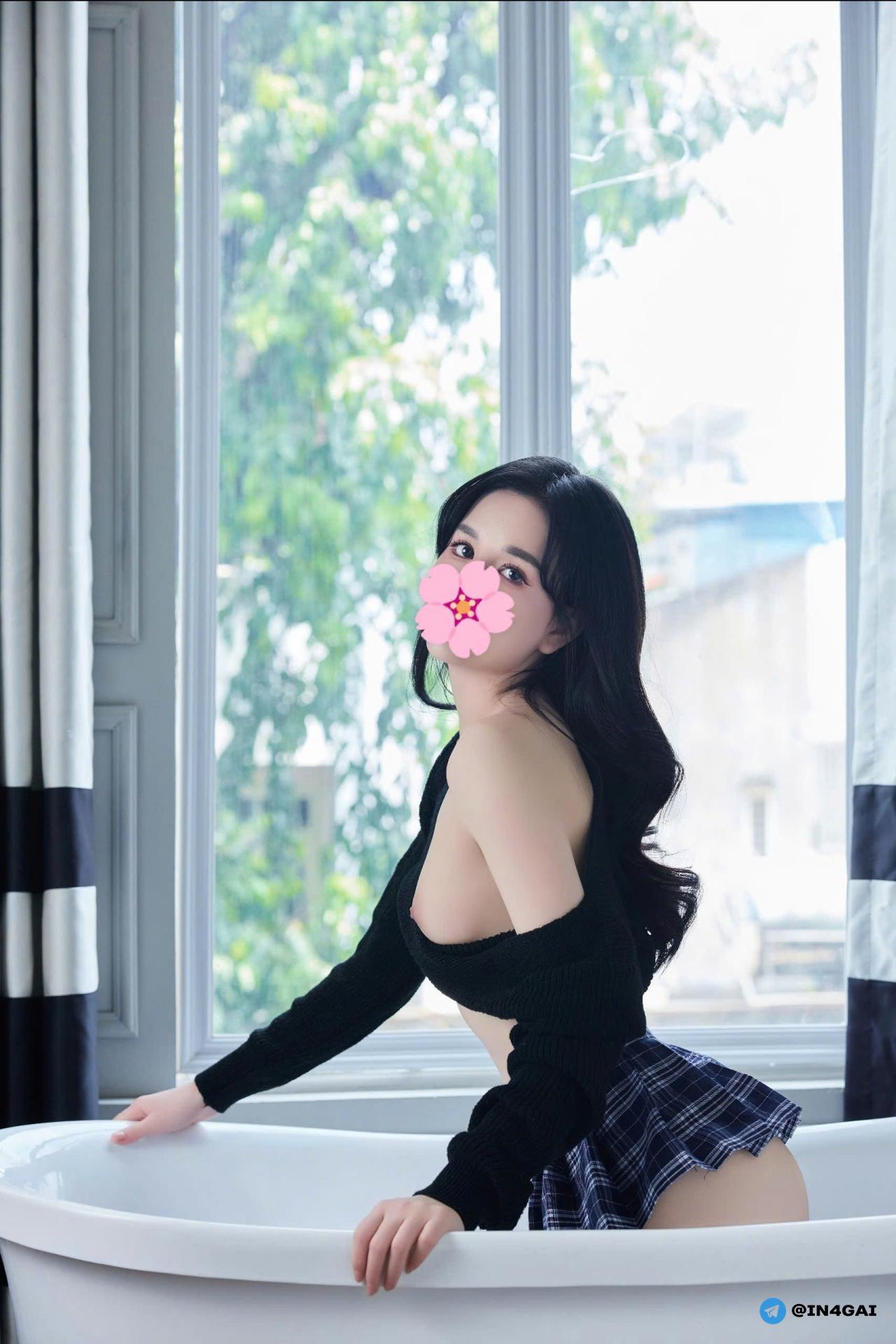 Linh Anh - Em teen loly dâm đãng, làm tình ngon, giá tiền nào của nấy
