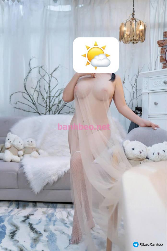 Mi Mi múp múp xinh như hoa 2k6 vào nghề.