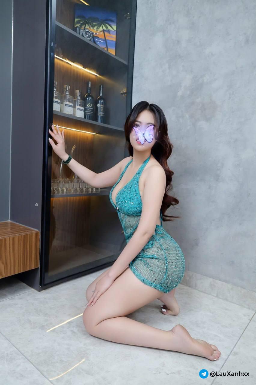 Vy Oanh-Em gái xinh đẹp,  ngon mướt mát