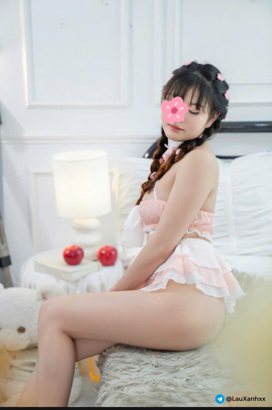 GÁI XINH ANH THƯ _ NHỎ NHẮN ĐÁNG YÊU CHIỀU KHÁCH NHIỆT