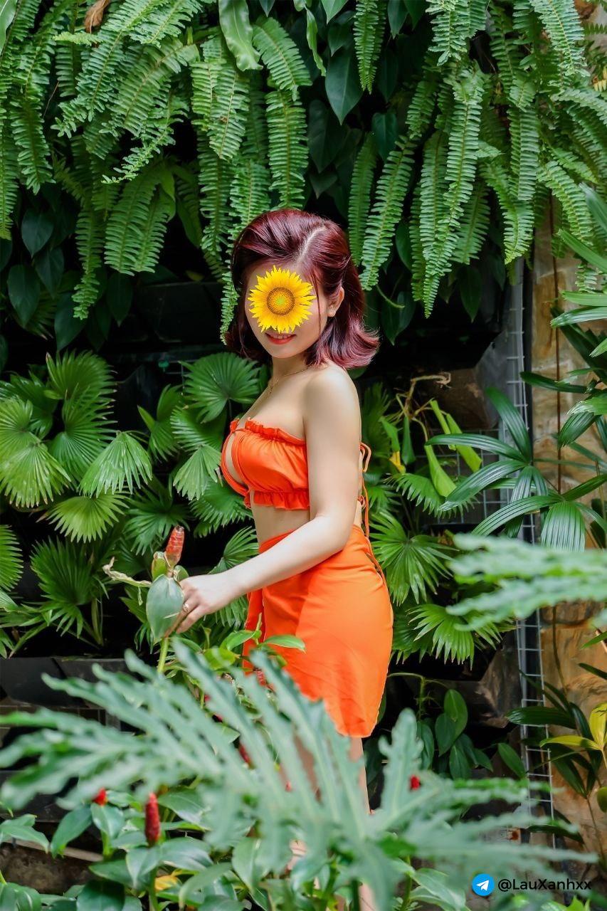 KHÁNH THƯ DỄ THƯƠNG NHỎ NHẮN VÚ CĂNG