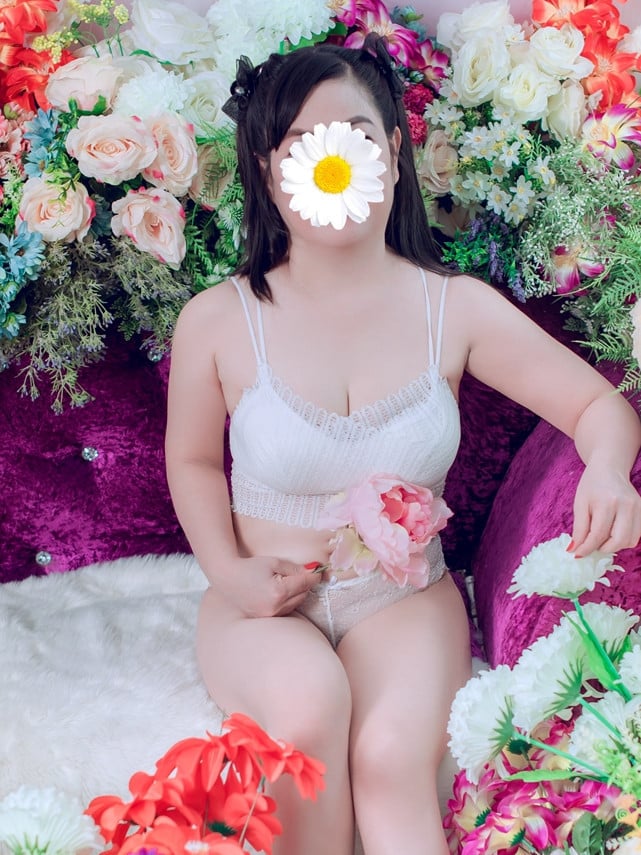 MỸ LINH - CỰC KỲ DÂM ĐÃNG DÀNH CHO ANH EM THÍCH BÚ LIẾM HƯỞNG THỤ