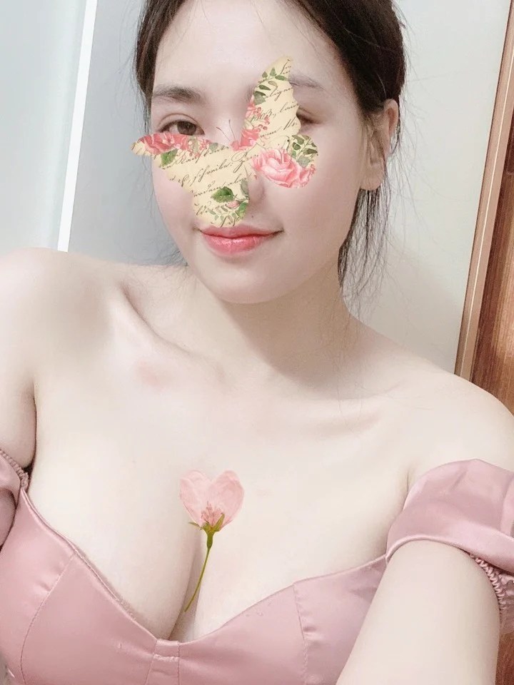 New HotGirl - Phan Lê ái Phương - Tôi thấy hoa vàng trên cỏ xanh