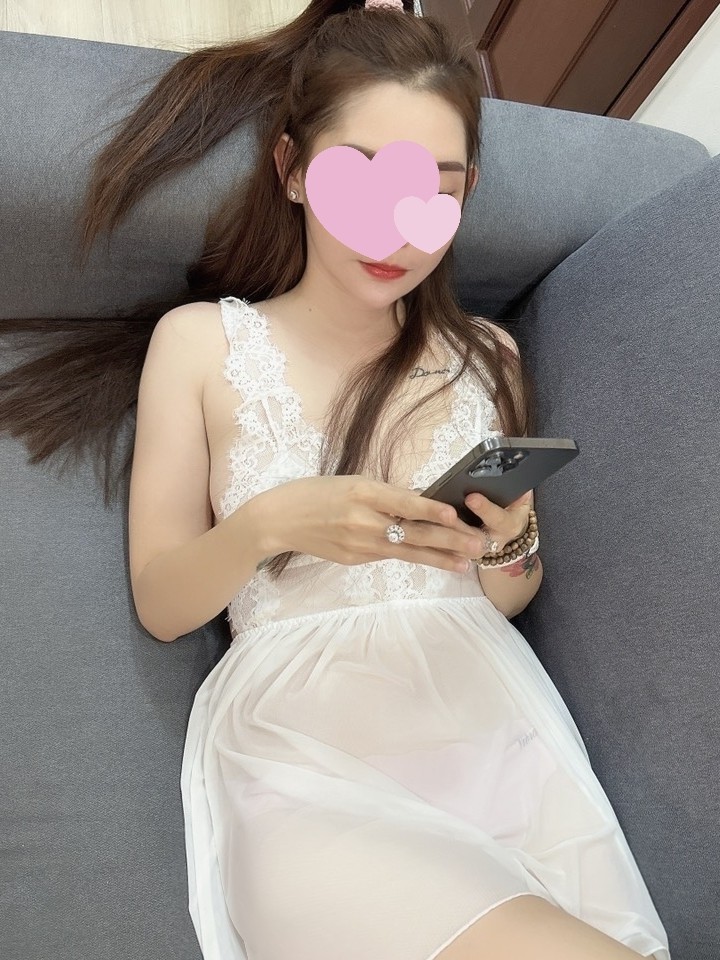 THIÊN DI - Em gái khá duyên dáng, tận tình phục vụ