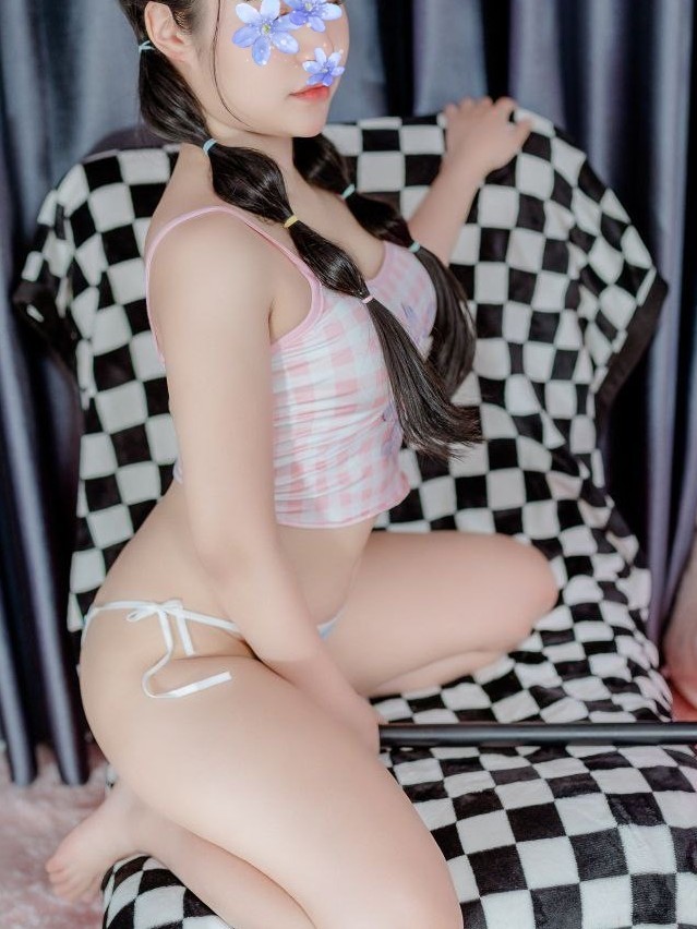Mẫn Nhi - Em Gái Vú To, Có Massage Thái, Cosplay