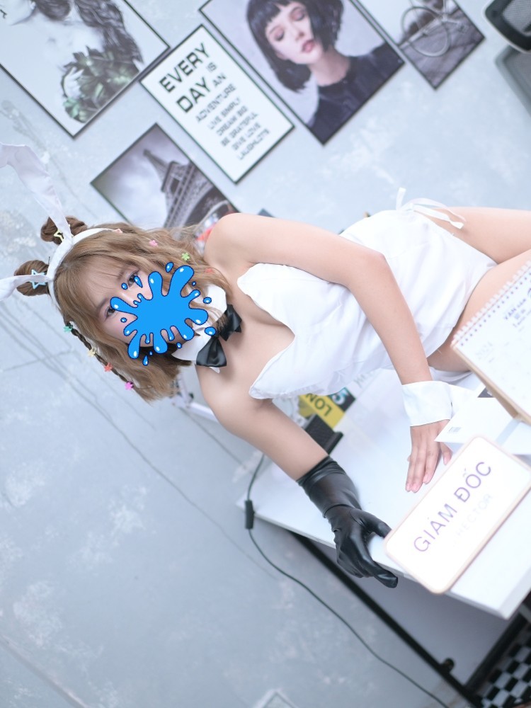 Ngọc Trinh - Vẻ Đẹp Trong Sáng Đầy Quyến Rũ