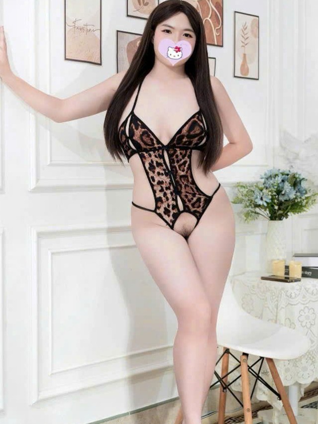 Tú Na - Bú liếm cũng được, làm tình tạm ổn cho anh em giải sầu