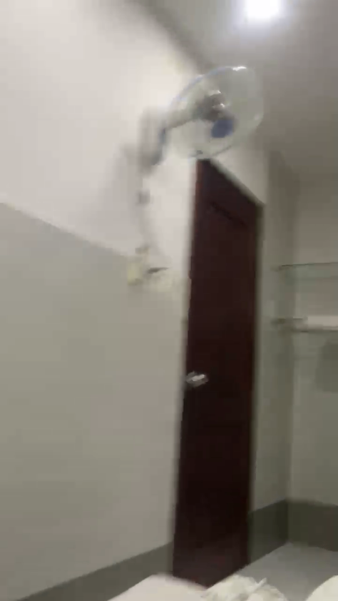 Đưa em vào ks