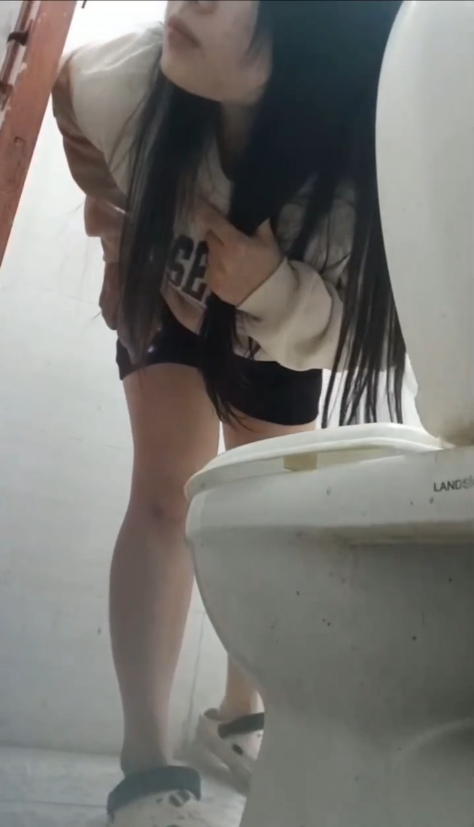Em ấy check cam quay lén rồi cuối cùng cũng không tìm ra được  :))