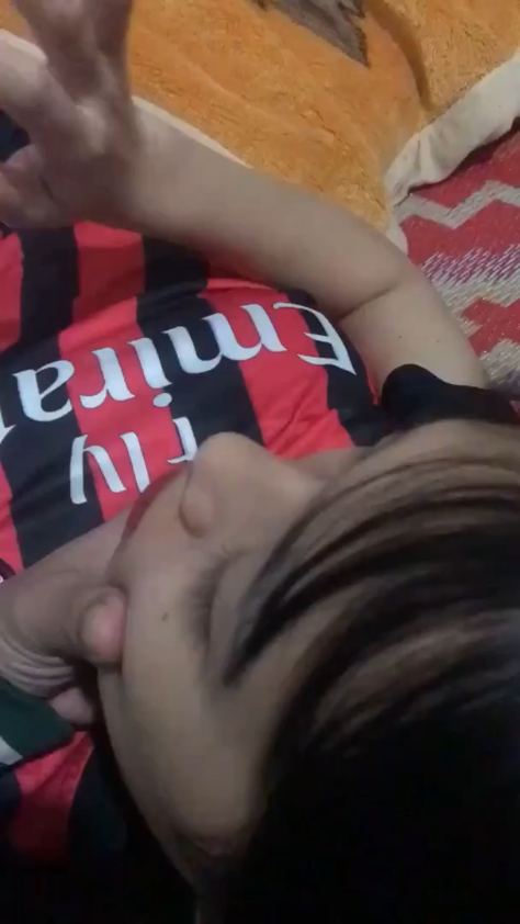 Mặt non tơ mê game nhỉ