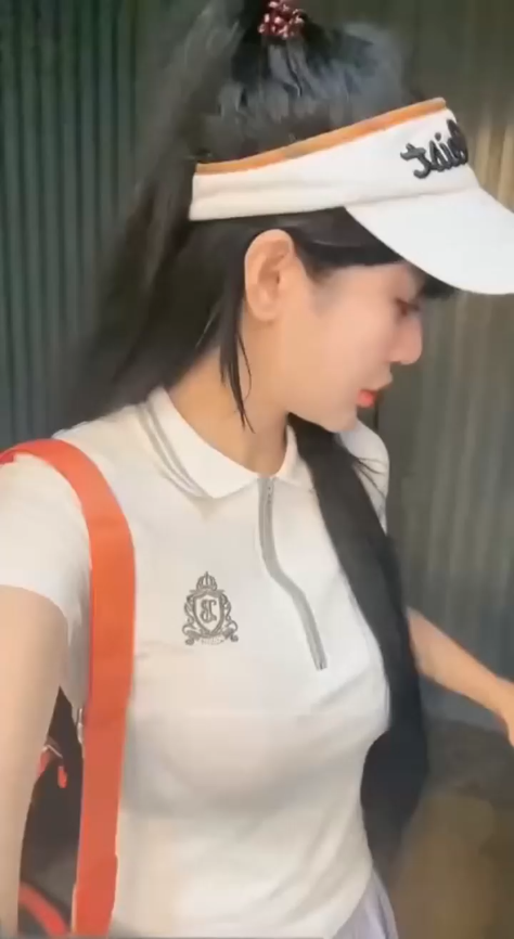 Pongkyubi Đi Chơi Pickerball Về, Xem Thủ Dâm Cứng Hết Cả Cu