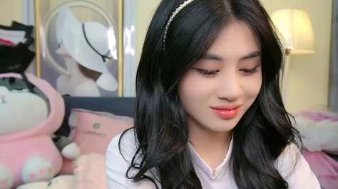 Em Anna Gấu live show bím