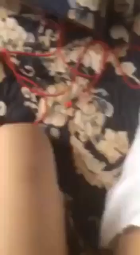 Anh rể địt em vợ học sinh ngủ mê không biết gì lồn non