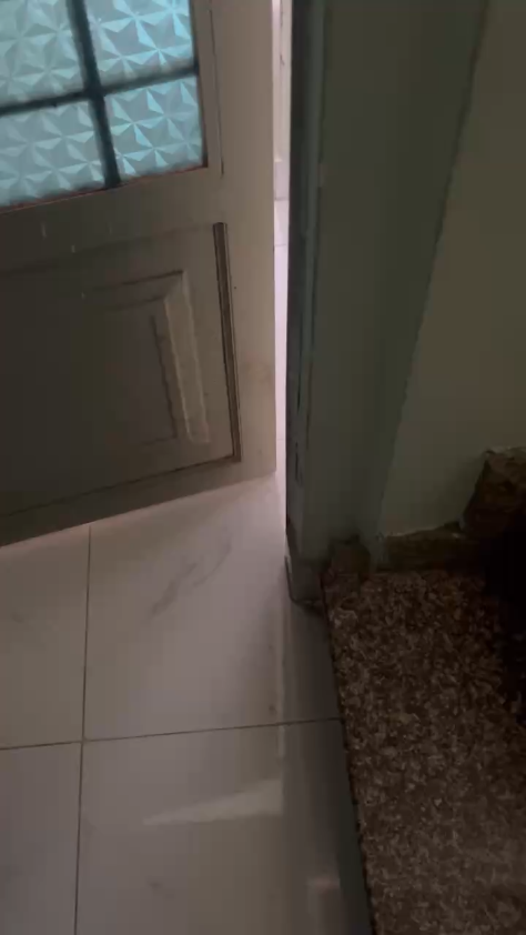 quay lén chị dâu