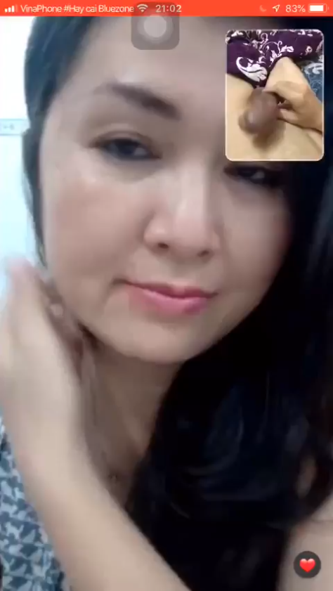 Chat sex với bạn thân của mẹ